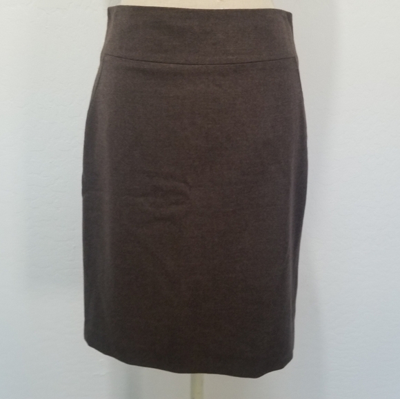 Banana Republic Back Zip Wool Blend Pencil Skirt. - Picture 3 of 9